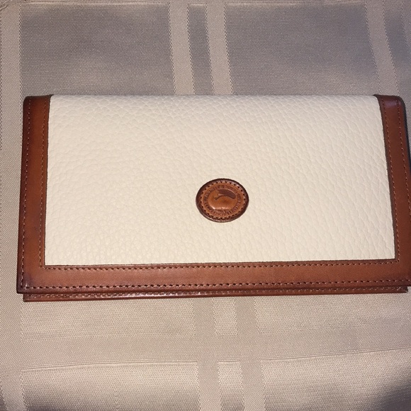 Dooney & Bourke “All Weather Leather” Financial Wallet - Built in TI Calculator - Picture 2 of 13